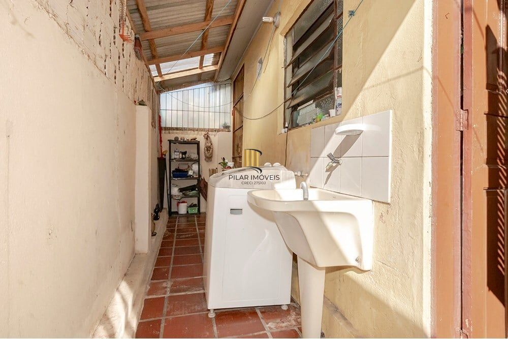 Casa 4 dormitórios no bairro Espírito Santo