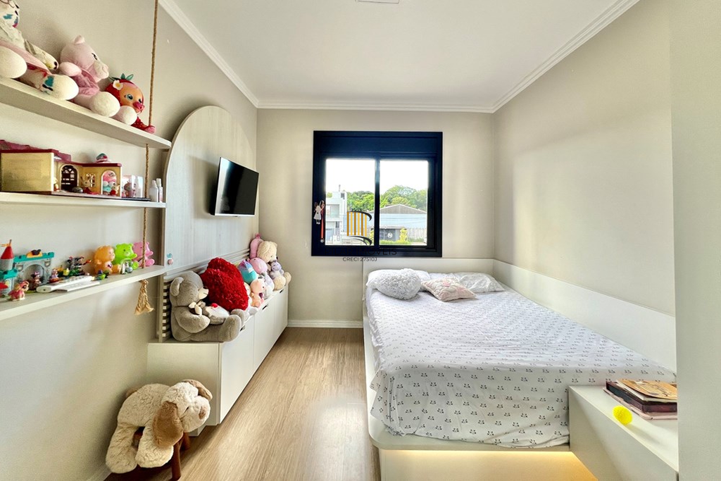 Casa 3 dormitórios no bairro Igara