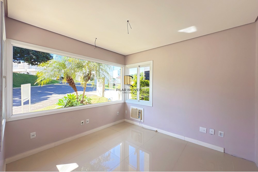 Casa 3 dormitórios no bairro Hípica