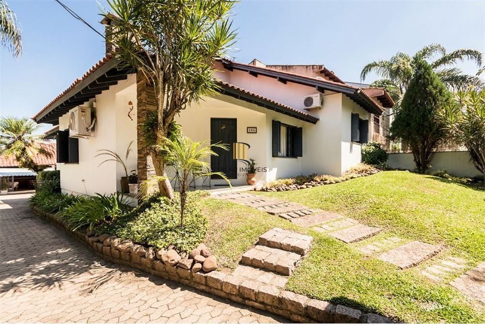 Casa 4 dormitórios no bairro Jardim Sabará