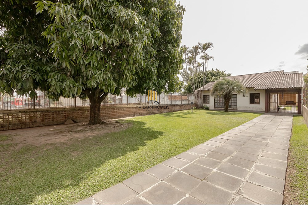 Casa 4 dormitórios no bairro Cavalhada