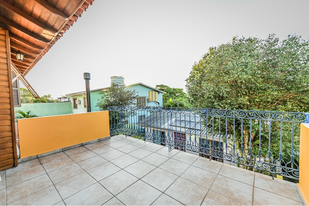 Casa de Condomínio 4 dormitórios no bairro Santa Tereza