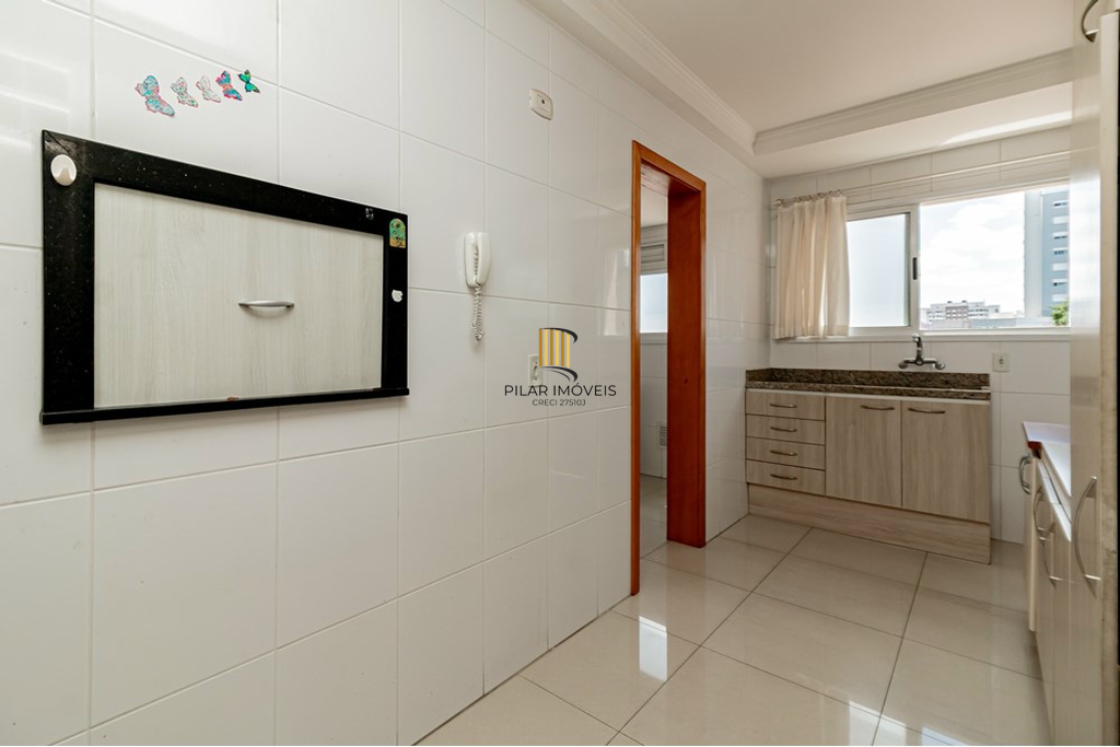 Apartamento 2 dormitórios no bairro Três Figueiras