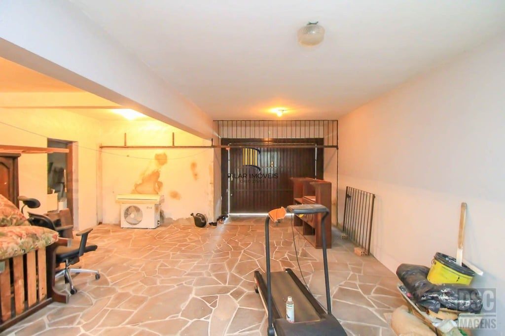 Casa 3 dormitórios no bairro Glória