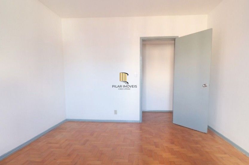 Apto 02 dorm e 01 vaga, sala, coz, dep emp, frente, 77 m2, Bairro Passo da Areia