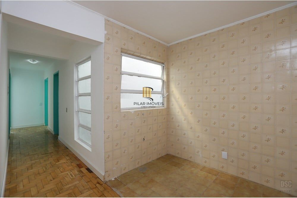 Casa 5 dormitórios no bairro Santana