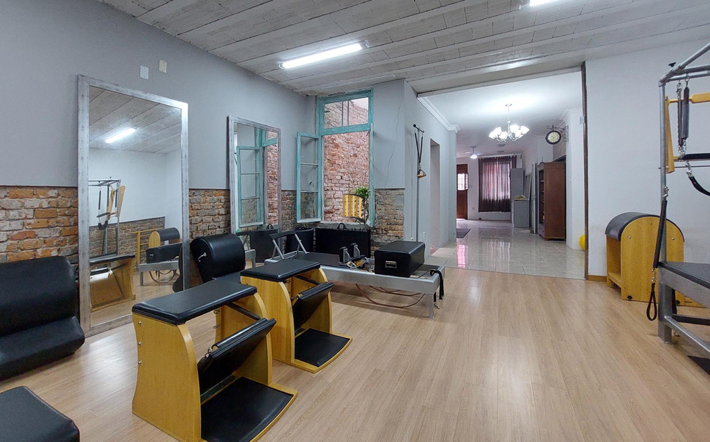 Casa 3 dormitórios no bairro Floresta