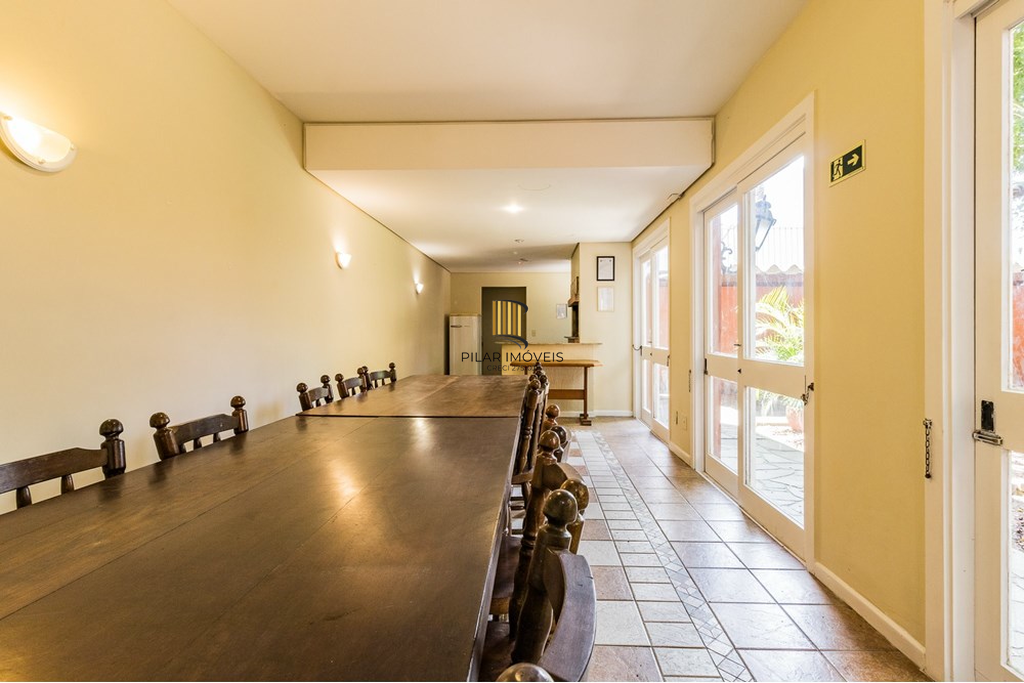 Casa de Condomínio 3 dormitórios no bairro Teresópolis