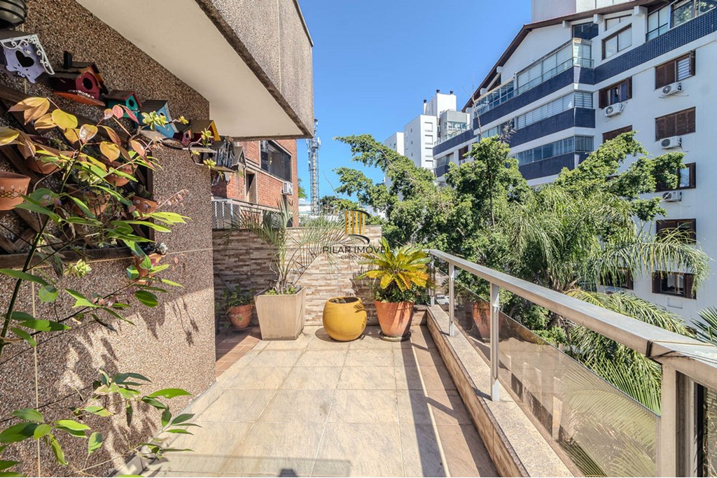 Cobertura 3 dormitórios no bairro Petrópolis