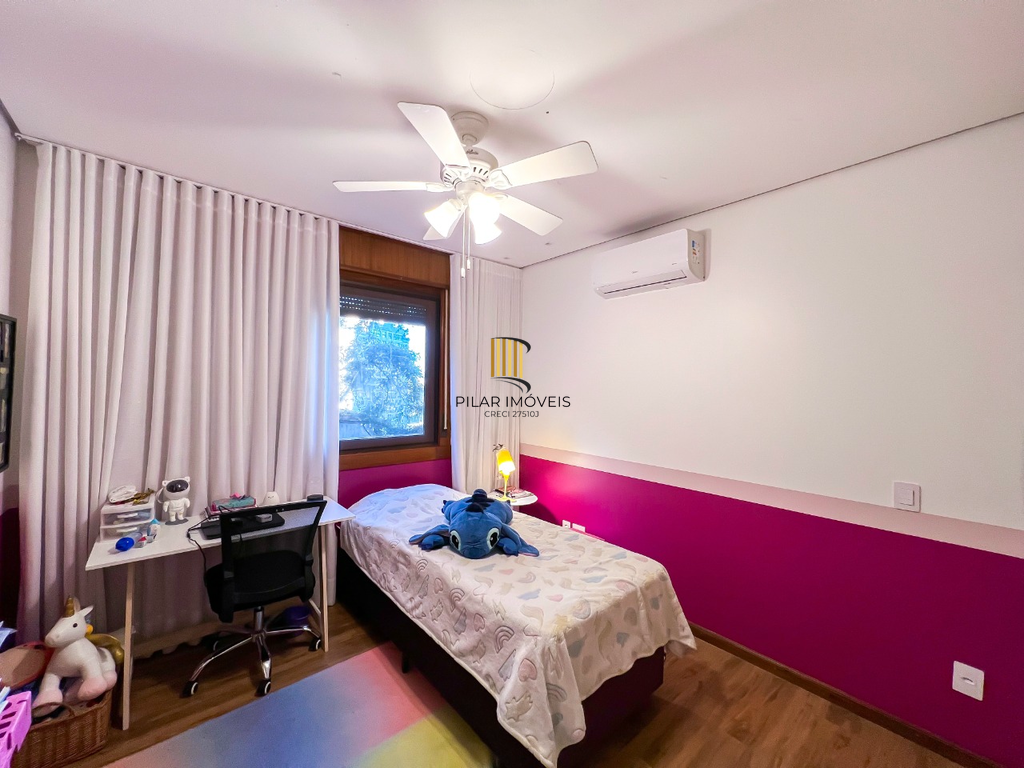 Apartamento 4 dormitórios no bairro Moinhos de Vento