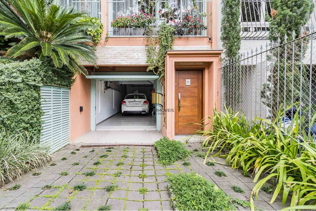 Casa 3 dormitórios no bairro Jardim Sabará