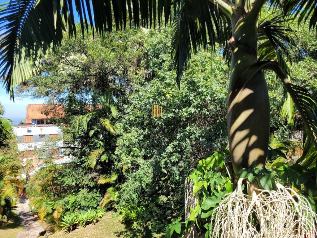 Apartamento 4 dormitórios no bairro Cavalhada