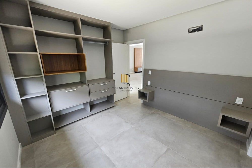 Casa de Condomínio 4 dormitórios no bairro Centro