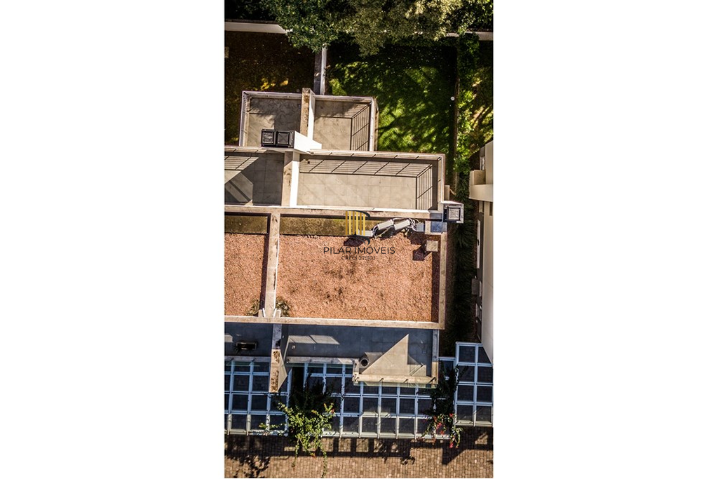 Casa de Condomínio 3 dormitórios no bairro Pedra Redonda