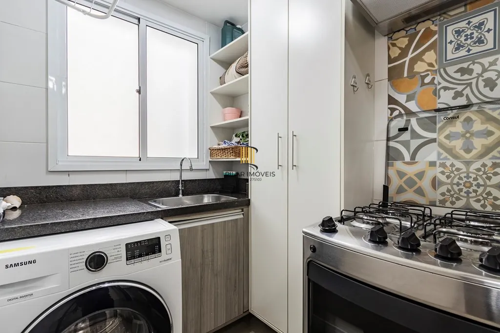 Apartamento 2 dormitórios no bairro Vila Ipiranga
