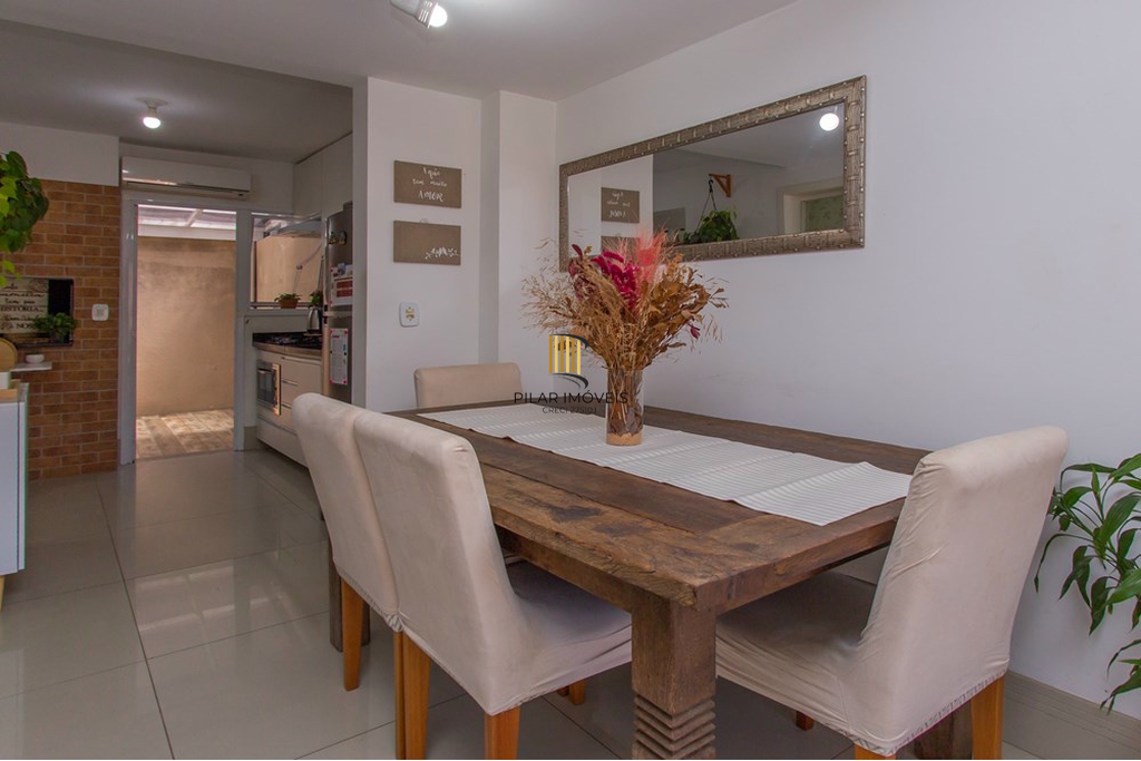 Casa de Condomínio 2 dormitórios no bairro Vila Nova