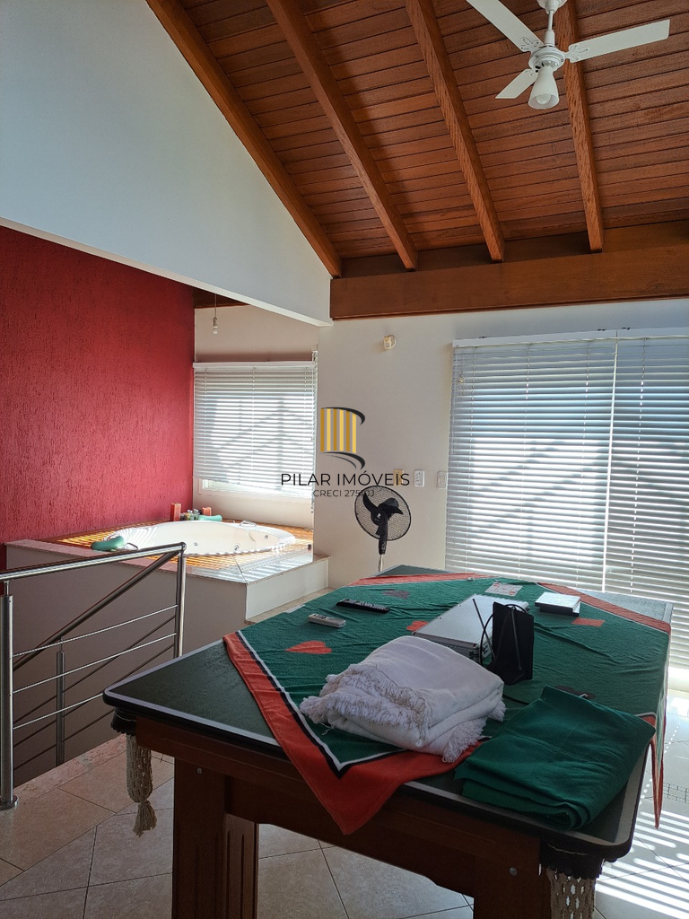 Casa 4 dormitórios no bairro Cristal