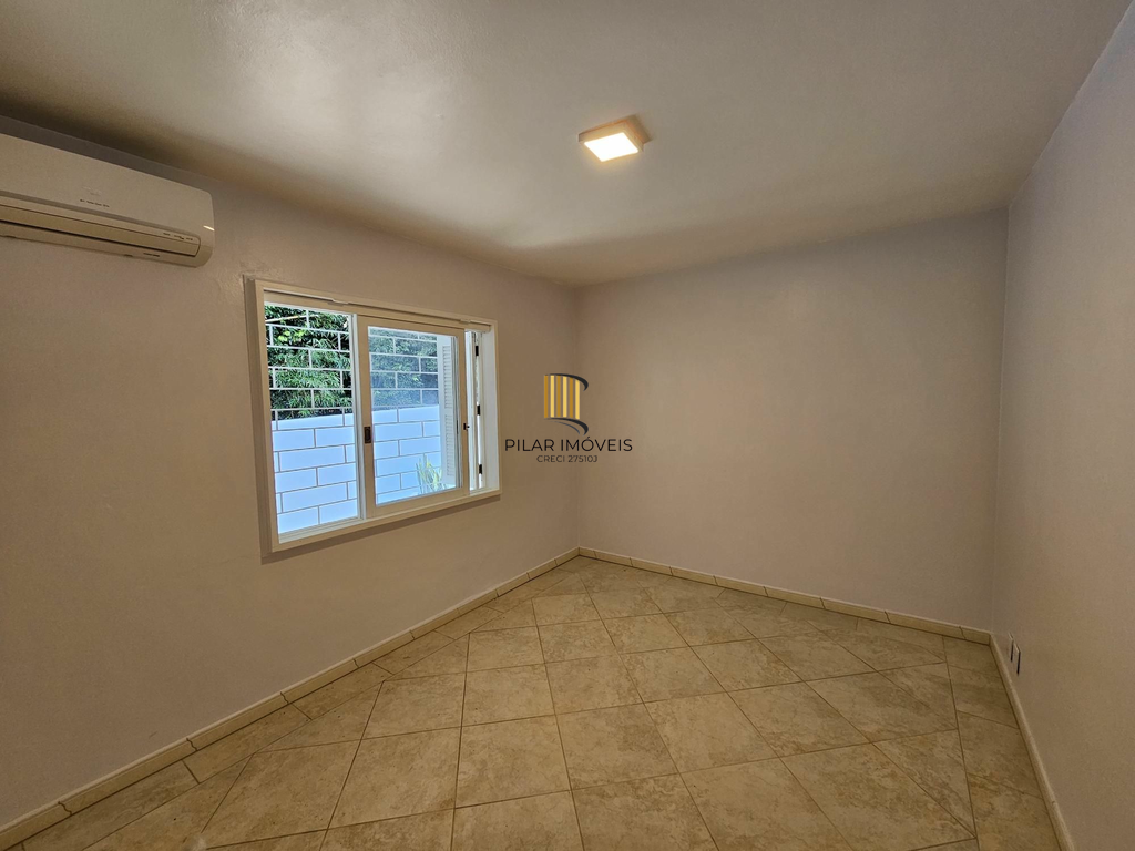 Casa 2 dormitórios no bairro Espírito Santo