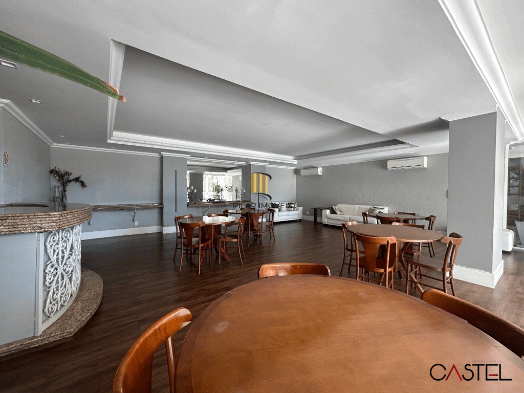 Apartamento 3 dormitórios no bairro Menino Deus