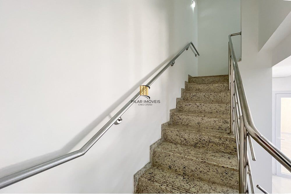 Casa de Condomínio 3 dormitórios no bairro Niterói