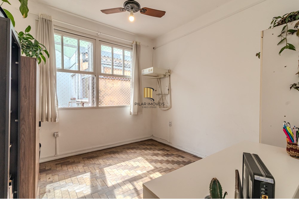 Apartamento 2 dormitórios no bairro Bom Fim