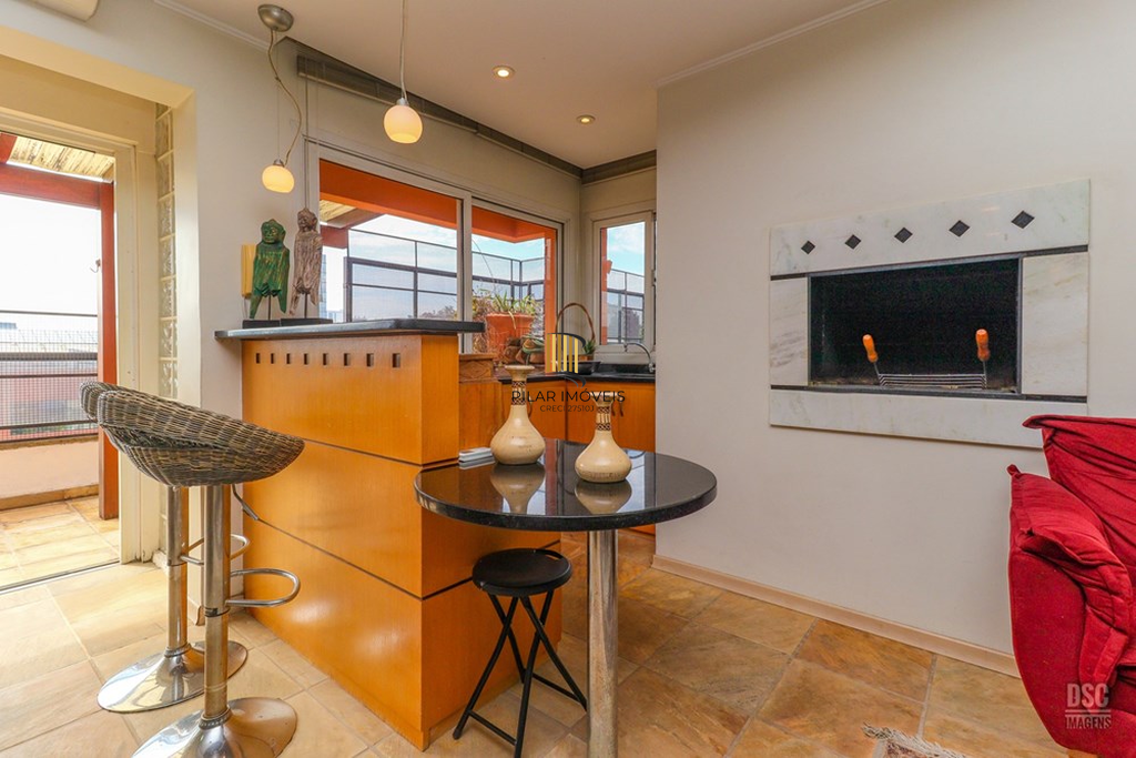 Cobertura 3 dormitórios no bairro Passo da Areia