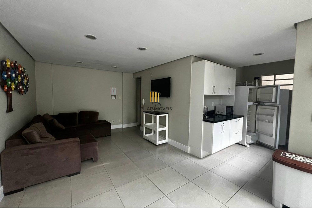 Apartamento 3 dormitórios no bairro Azenha