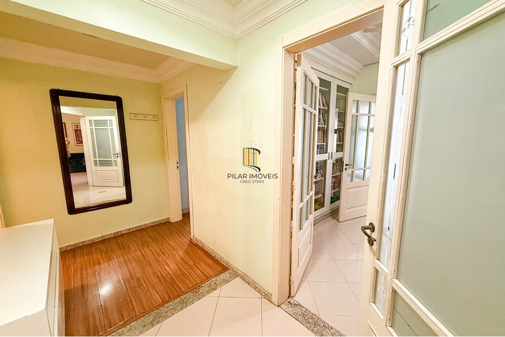 Casa 6 dormitórios no bairro Nossa Senhora das Graças