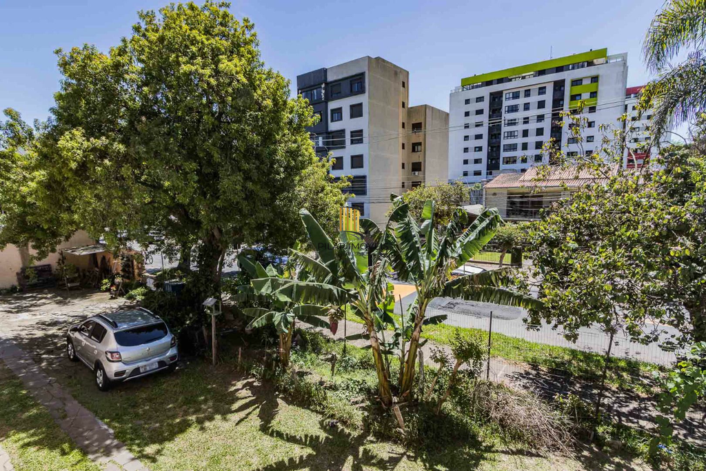 Casa 3 dormitórios no bairro Tristeza