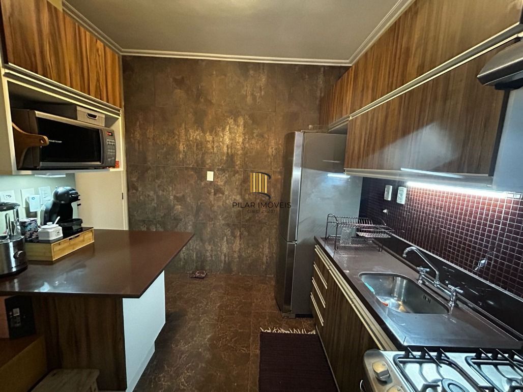 Casa toda reformada, 135 m² de área construída, churrasqueira e piscina
