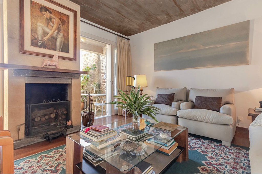 Casa 3 dormitórios no bairro Chácara das Pedras