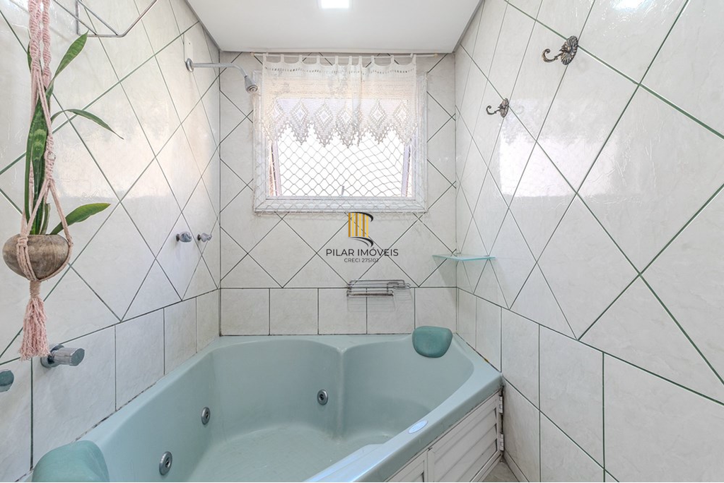 Cobertura 3 dormitórios no bairro Petrópolis