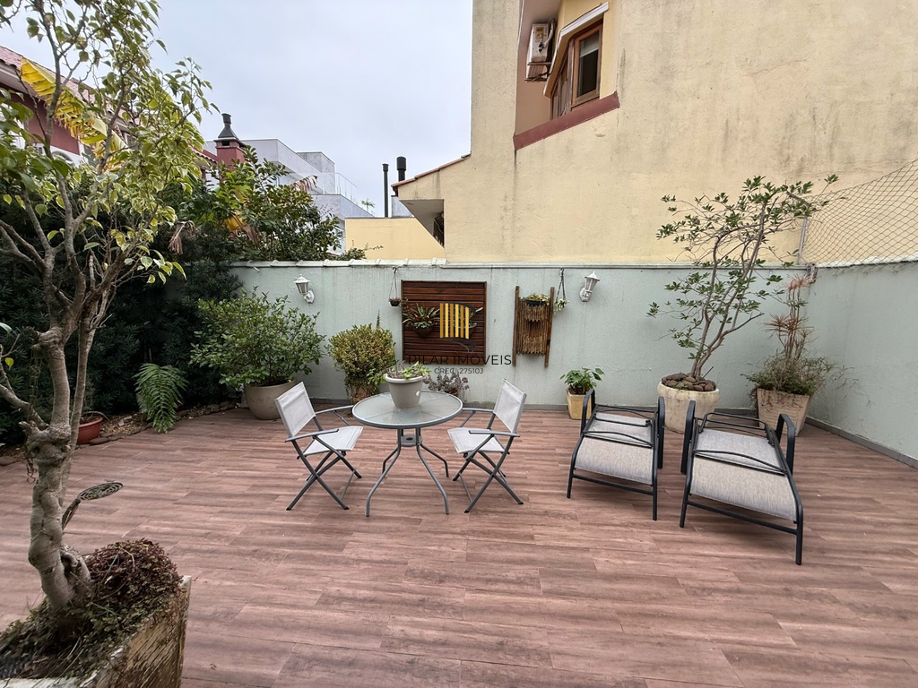 Casa de Condomínio 3 dormitórios no bairro Sarandi