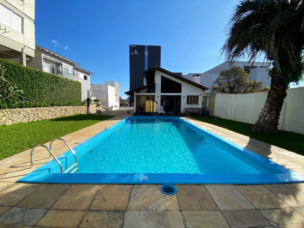 Casa 3 dormitórios no bairro Teresópolis