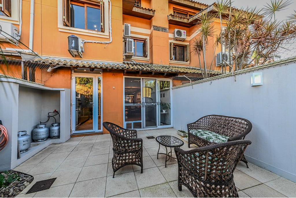 Casa de Condomínio 3 dormitórios no bairro Tristeza