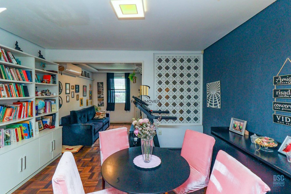 Casa 4 dormitórios no bairro Santo Antônio