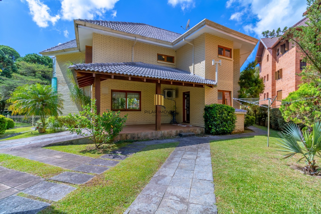 Casa 3 dormitórios no bairro Vila Suzana