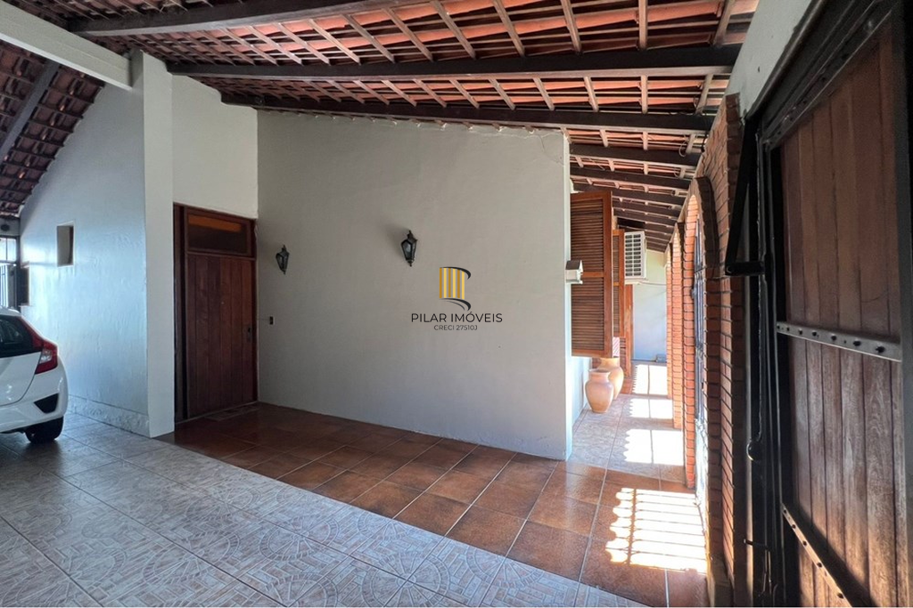 Casa 3 dormitórios no bairro Santana