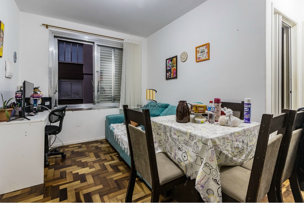 Apartamento 2 dormitórios no bairro Vila Ipiranga