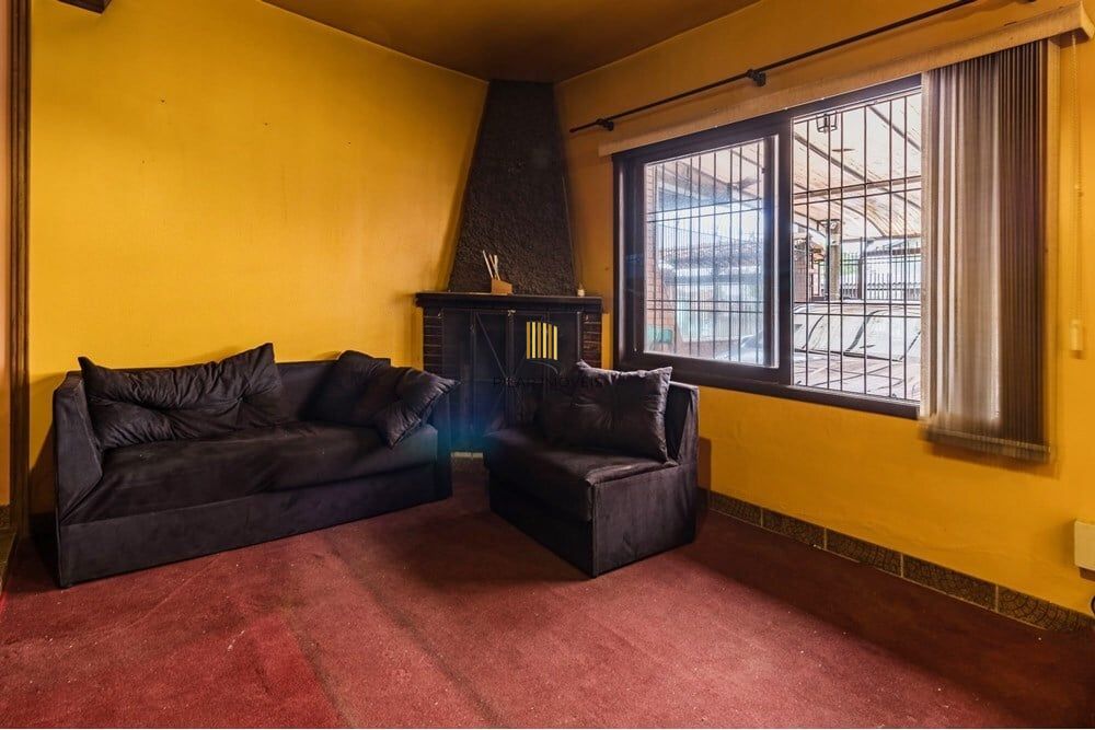 Casa 3 dormitórios no bairro Partenon
