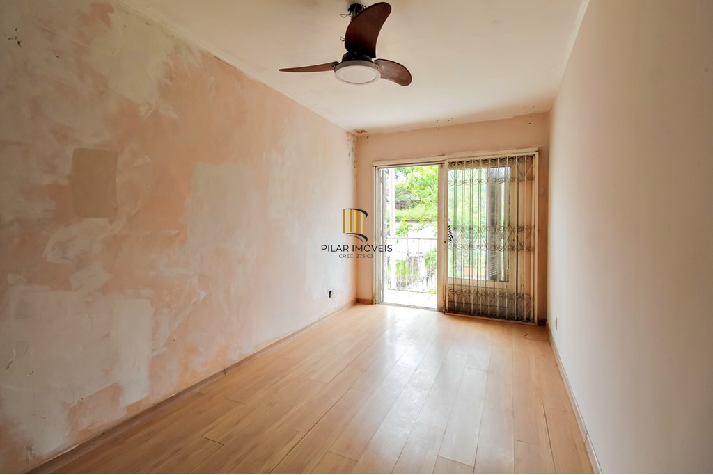 Casa 4 dormitórios no bairro Glória