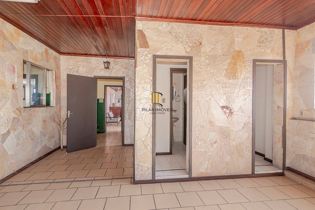 Casa 6 dormitórios no bairro São Sebastião