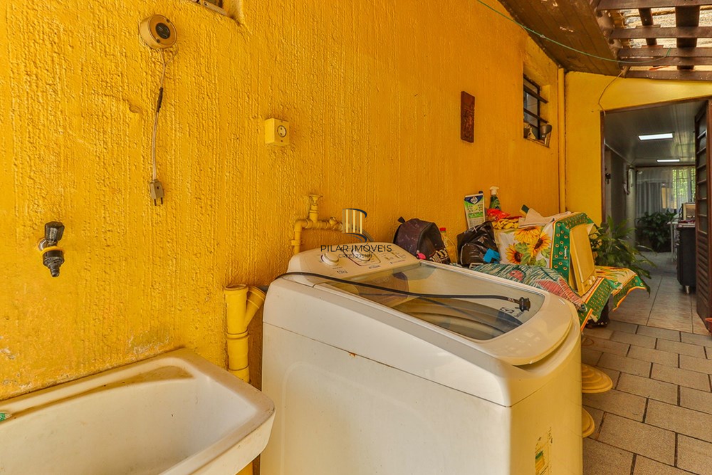 Casa 3 dormitórios no bairro Rubem Berta