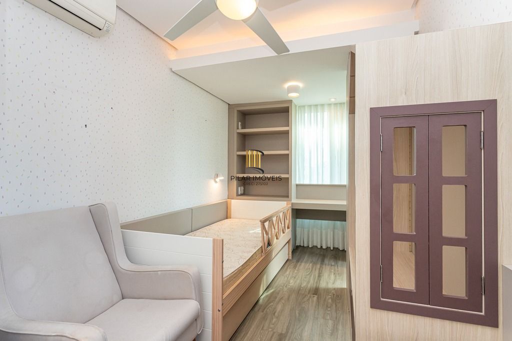 Cobertura 4 dormitórios no bairro Petrópolis