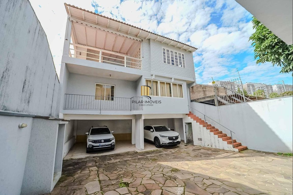 Casa 3 dormitórios no bairro São Sebastião