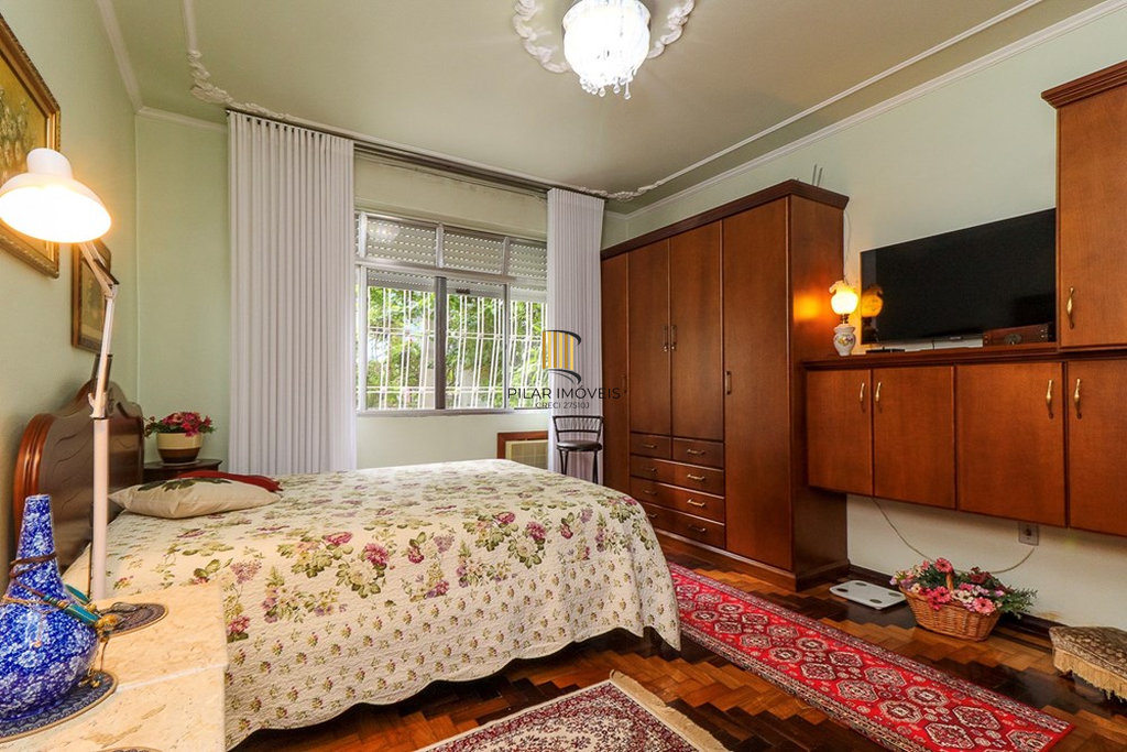 Casa 4 dormitórios no bairro Passo da Areia