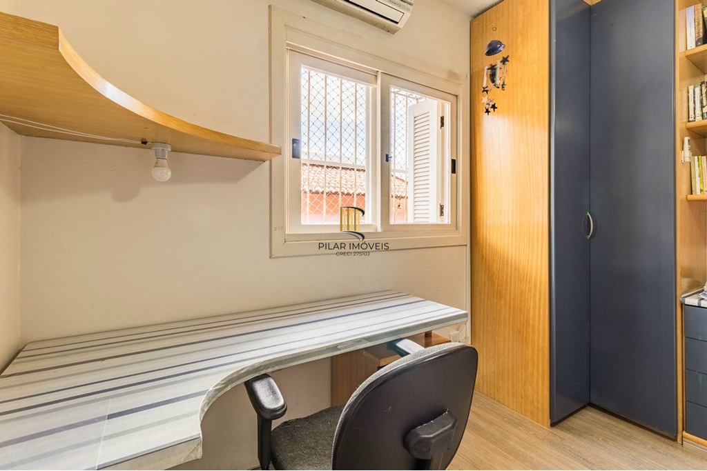 Casa de Condomínio 3 dormitórios no bairro Teresópolis