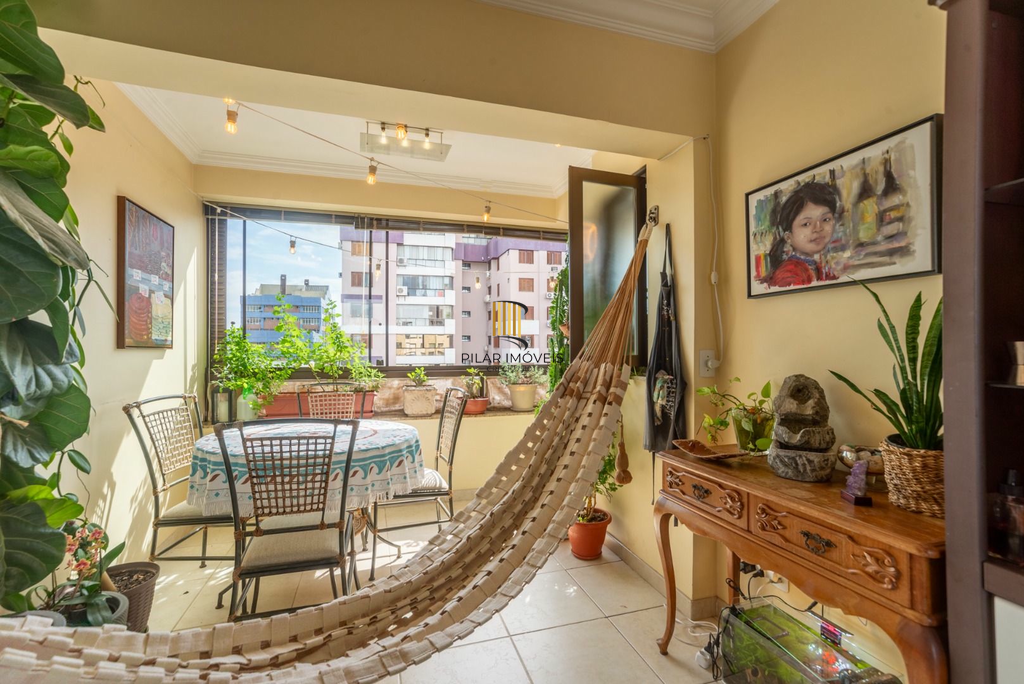 Apartamento 2 dormitórios no bairro Menino Deus