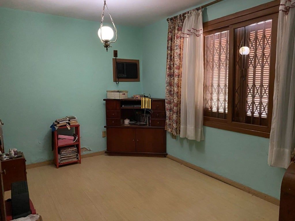 Casa 4 dormitórios no bairro Tristeza