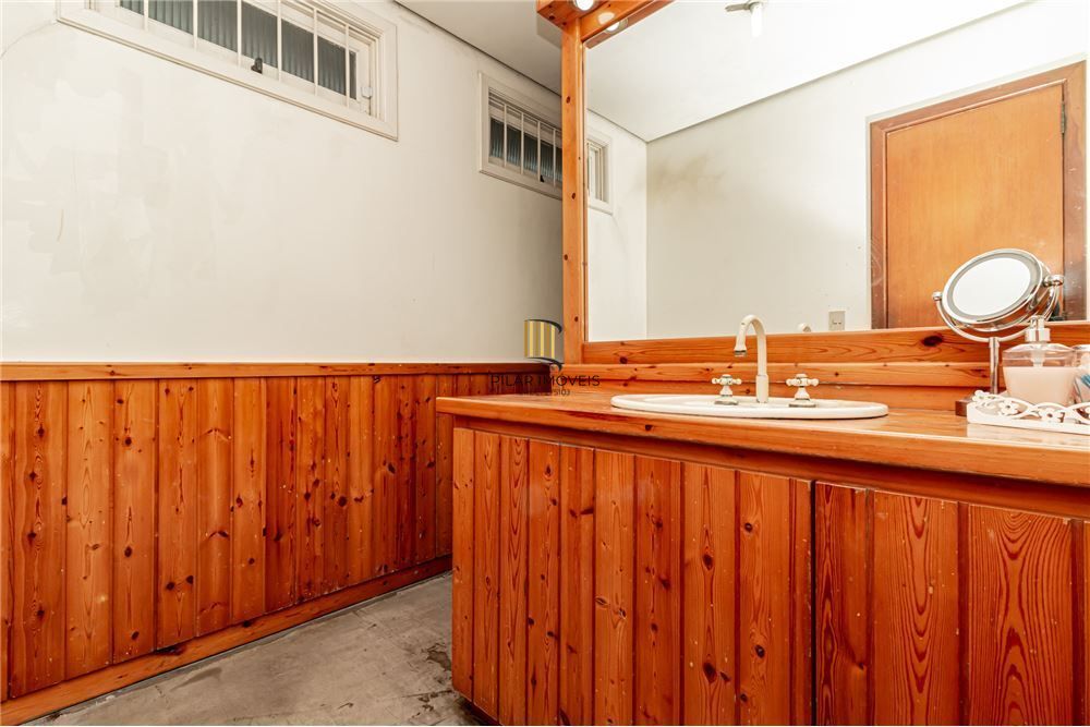 Casa 6 dormitórios no bairro Boa Vista